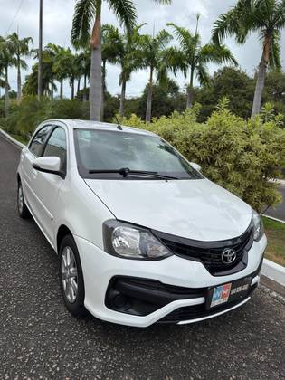 TOYOTA ETIOS 1.5 X PLUS 16V FLEX 4P AUTOMÁTICO